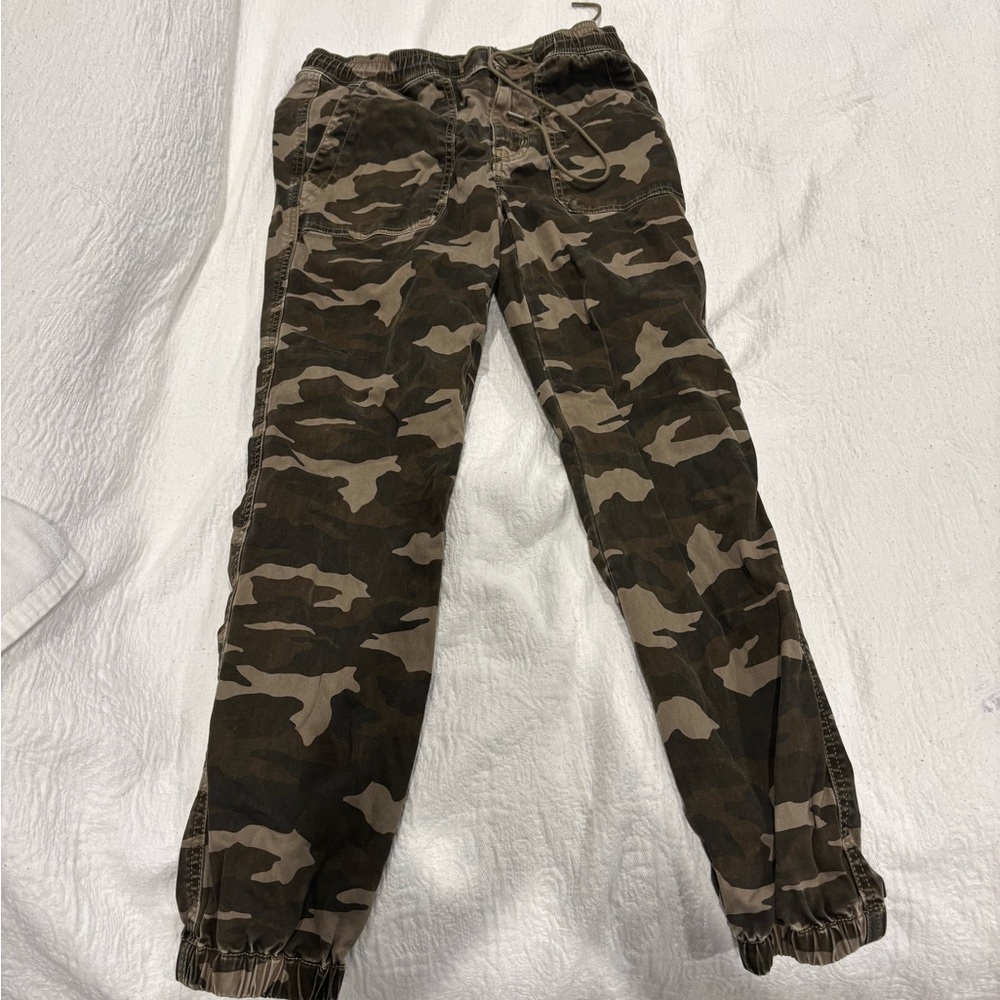 American Eagle Outfitters Camo Jegging Joggers